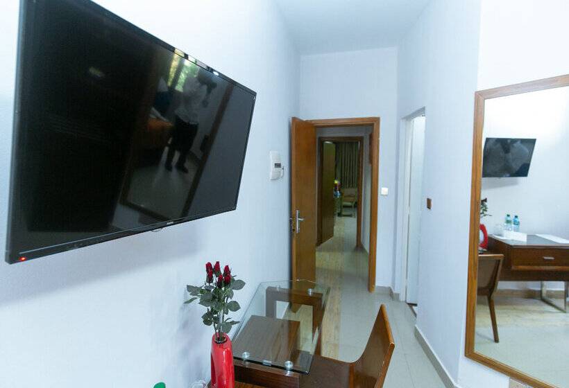 Wakola Hotel Cheikh Anta Diop