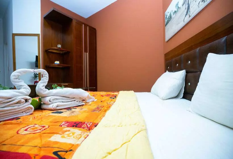 Wakola Hotel Cheikh Anta Diop