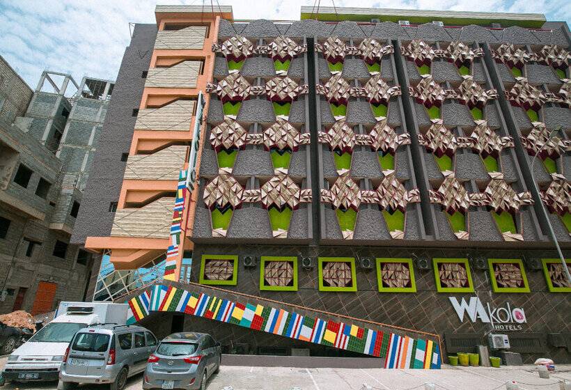 Wakola Hotel Cheikh Anta Diop