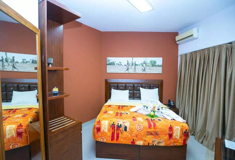 Wakola Hotel Cheikh Anta Diop