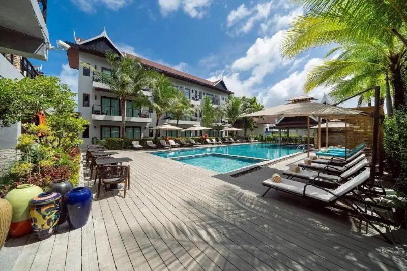 ホテル Howard Johnson By Wyndham Phuket Naiyang