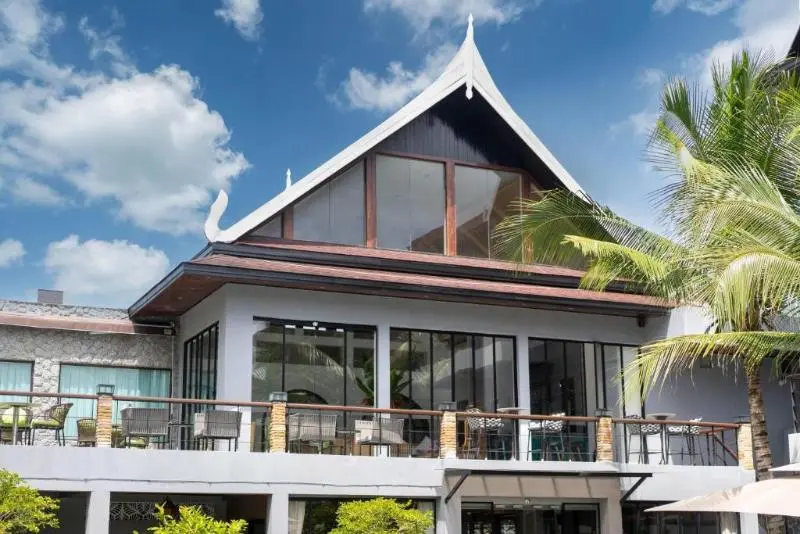 ホテル Howard Johnson By Wyndham Phuket Naiyang