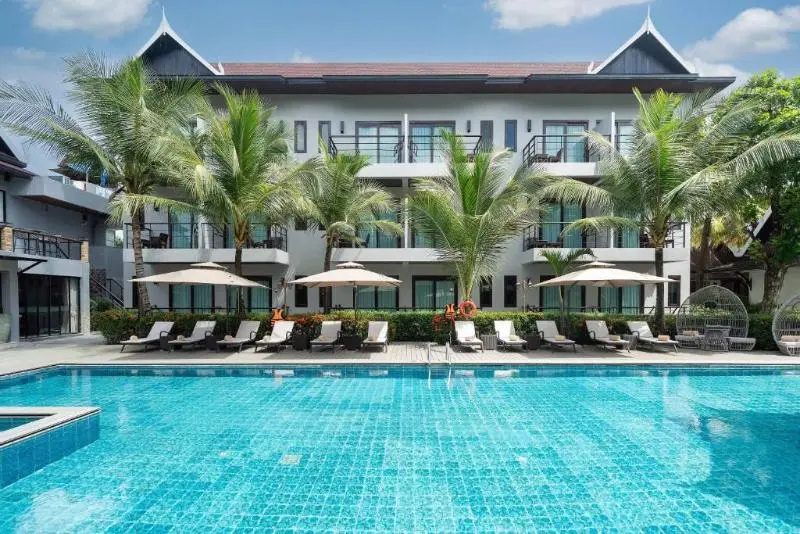 ホテル Howard Johnson By Wyndham Phuket Naiyang