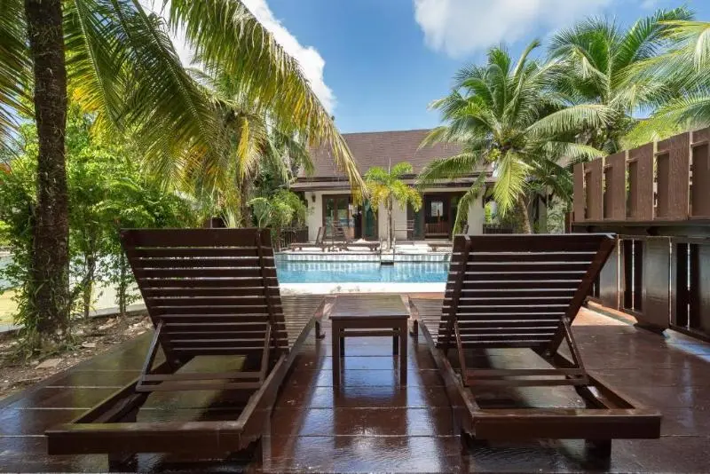 ホテル Howard Johnson By Wyndham Phuket Naiyang