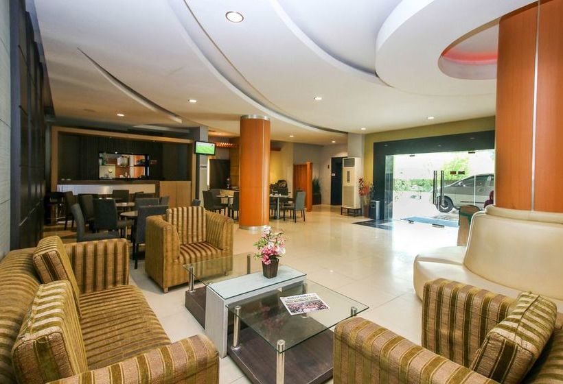 Отель Airy Kendari Barat Diponegoro 75