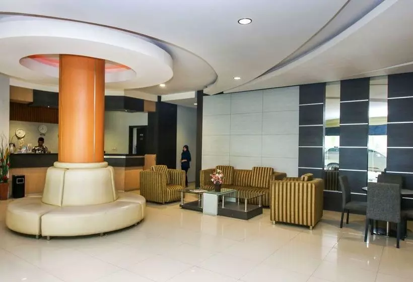 ホテル Airy Kendari Barat Diponegoro 75