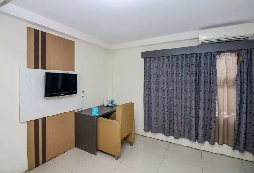 ホテル Airy Kendari Barat Diponegoro 75