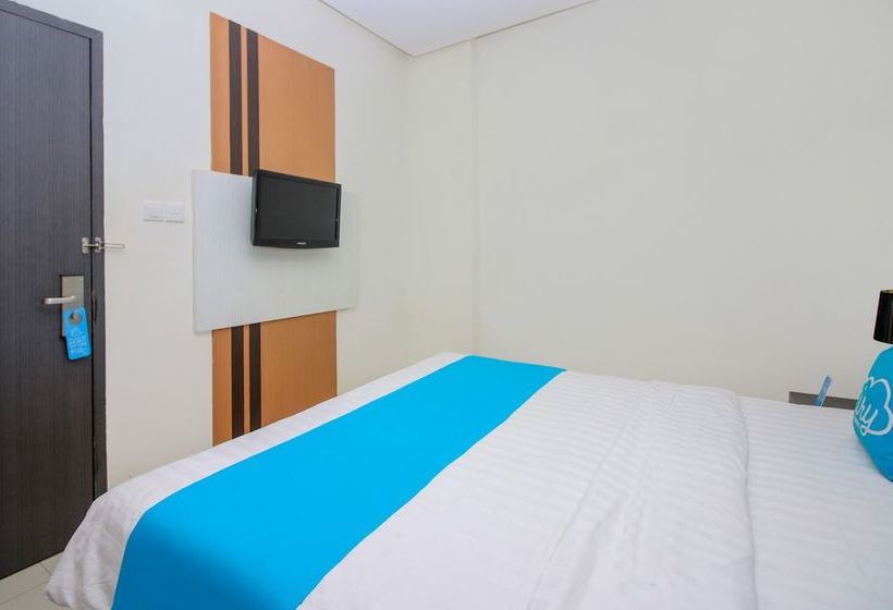 Отель Airy Kendari Barat Diponegoro 75