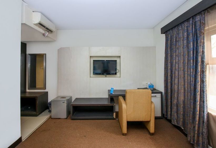 Отель Airy Kendari Barat Diponegoro 75