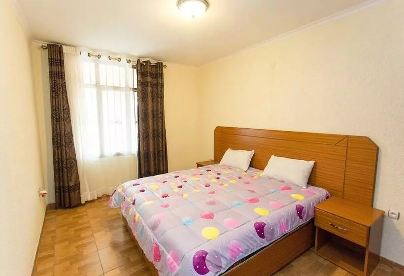 هتل Eden Escape Apartments