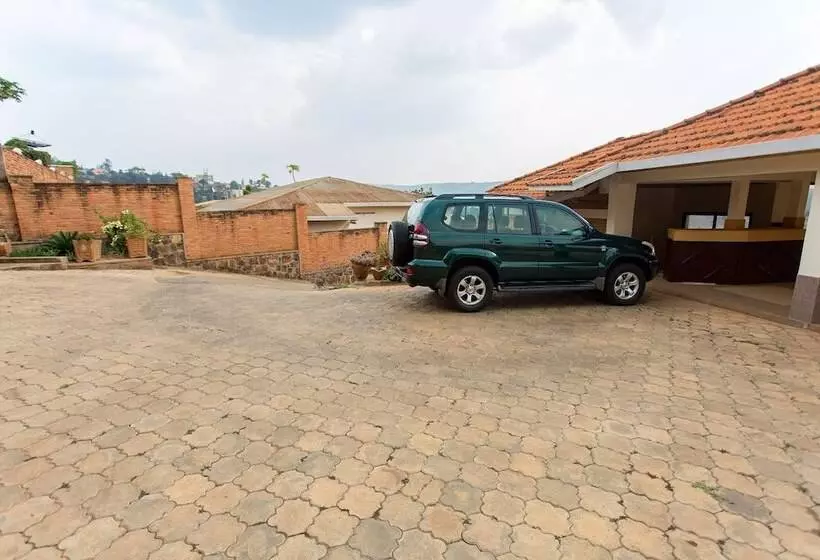 هتل Eden Escape Apartments