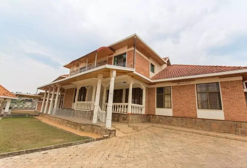 هتل Eden Escape Apartments