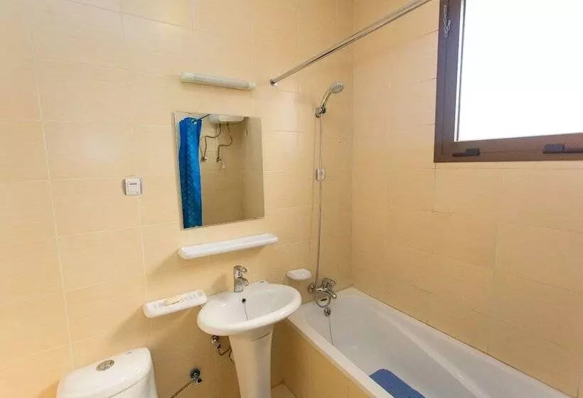 هتل Eden Escape Apartments