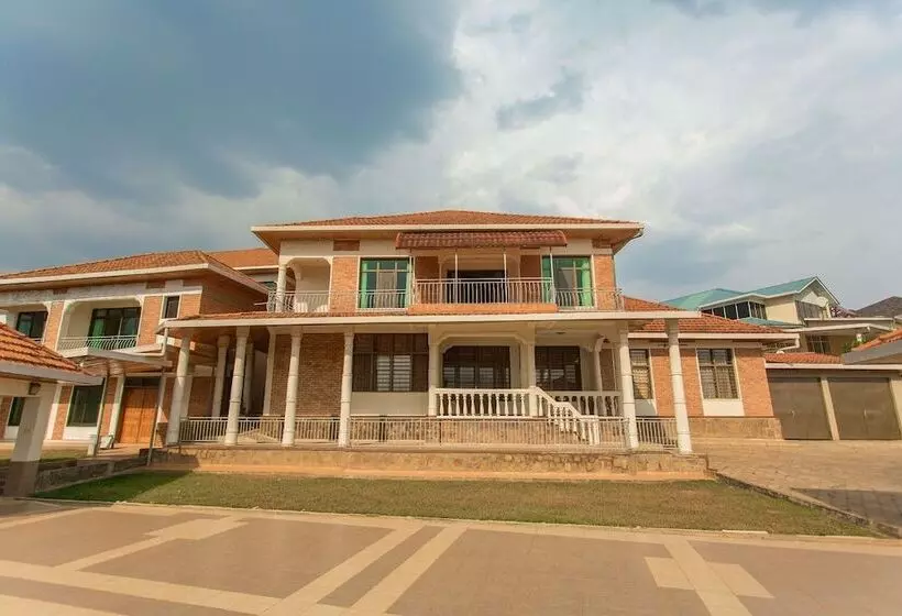 هتل Eden Escape Apartments