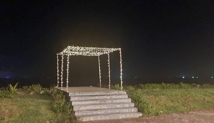 Hotel The Beach Resort & Residence   Sha Plus