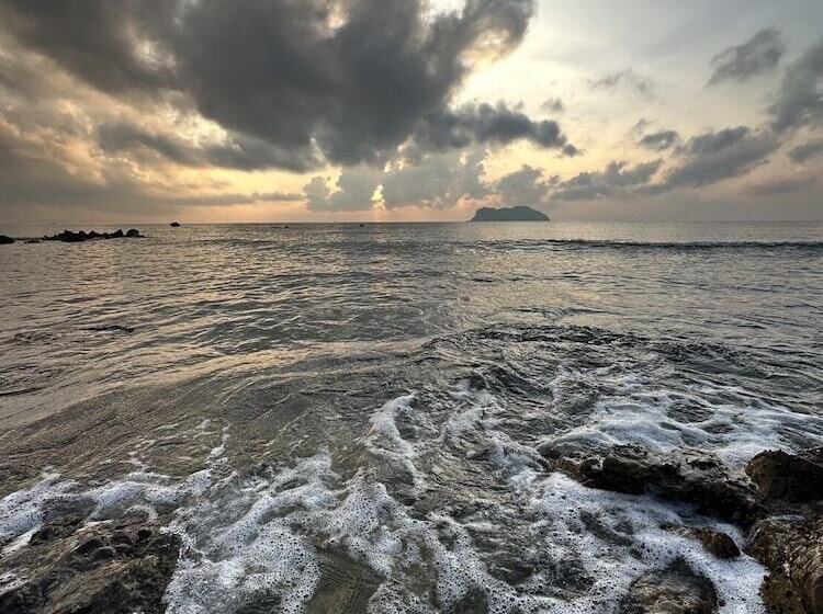 Hotel The Beach Resort & Residence   Sha Plus