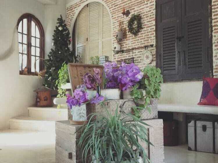 בית מלון כפרי The Nagaya Resort