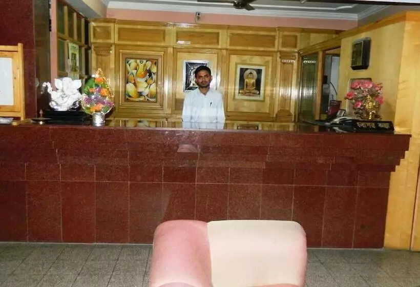 هتل Yamini