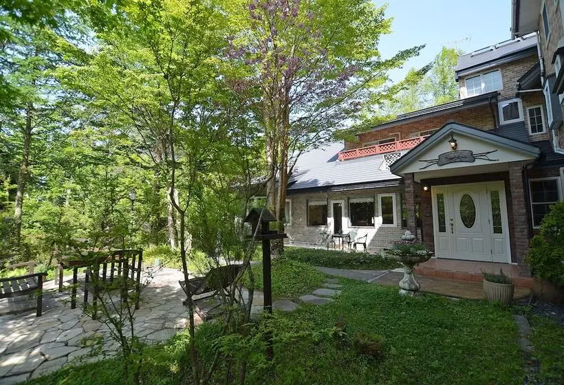 پانسیون Country Hotel Red Fox