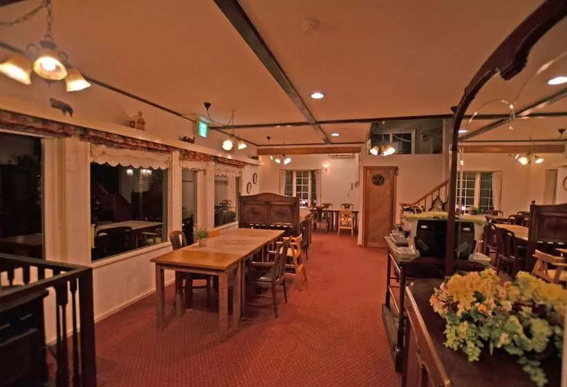 پانسیون Country Hotel Red Fox