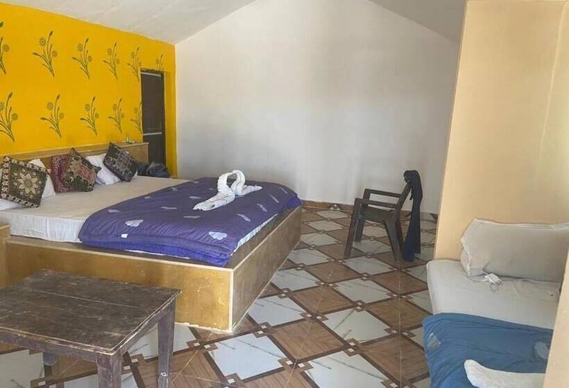 Sunrise Desert Resort