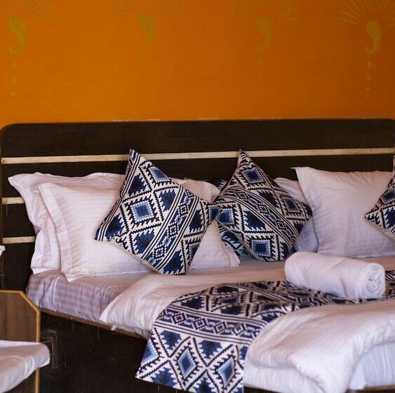 Sunrise Desert Resort