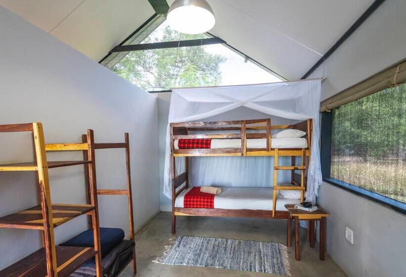 هتل Caprivi Mutoya Lodge And Campsite