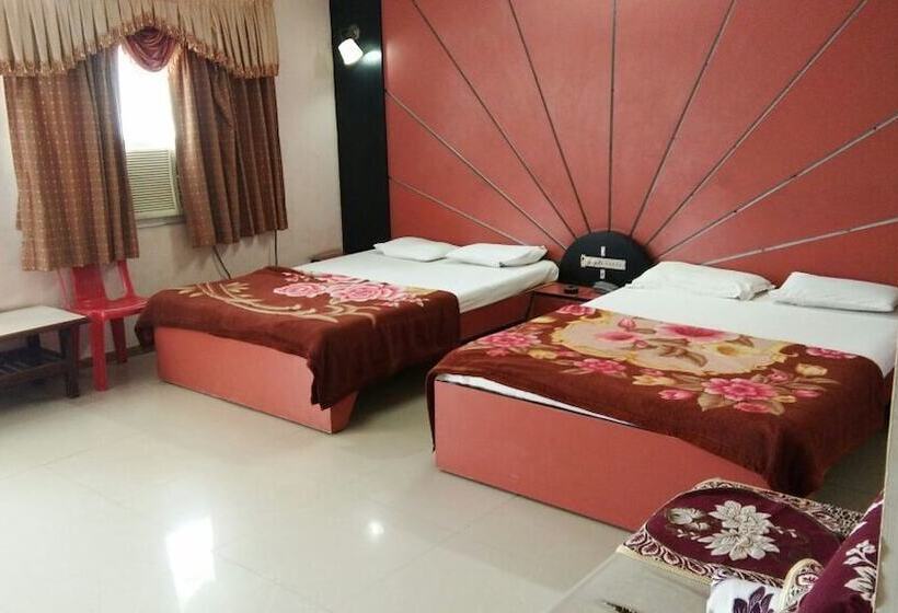 בית מלון כפרי Meera