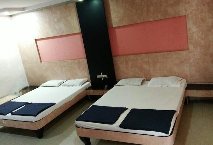 בית מלון כפרי Meera