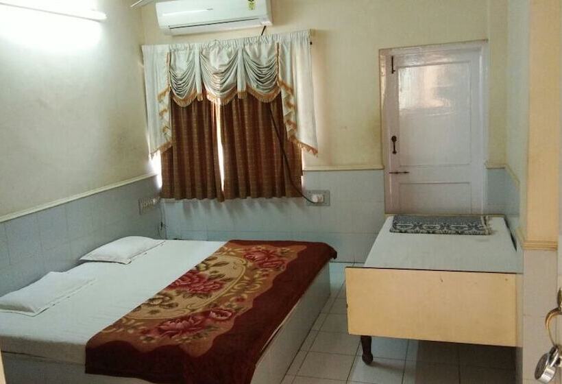 בית מלון כפרי Meera