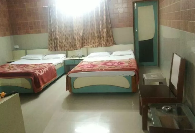 Hotel Meera
