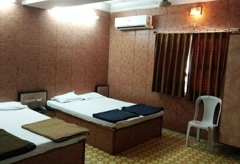 בית מלון כפרי Meera