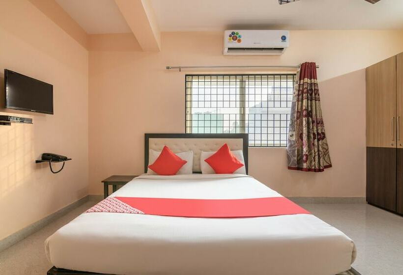 Hotel Oyo 11419 Surya Residency