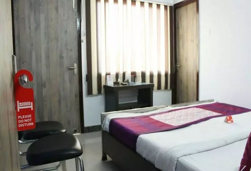 ホテル Oyo 3956 Home Stay Punjabi Handi