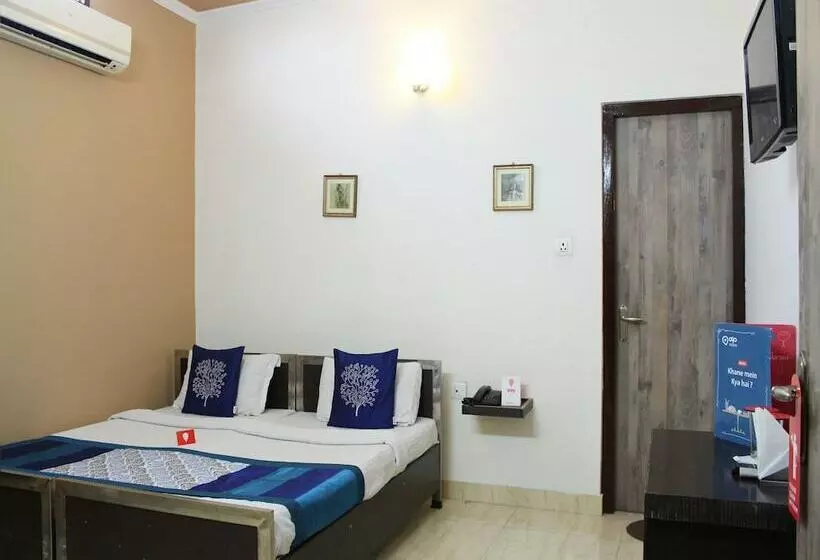 ホテル Oyo 3956 Home Stay Punjabi Handi