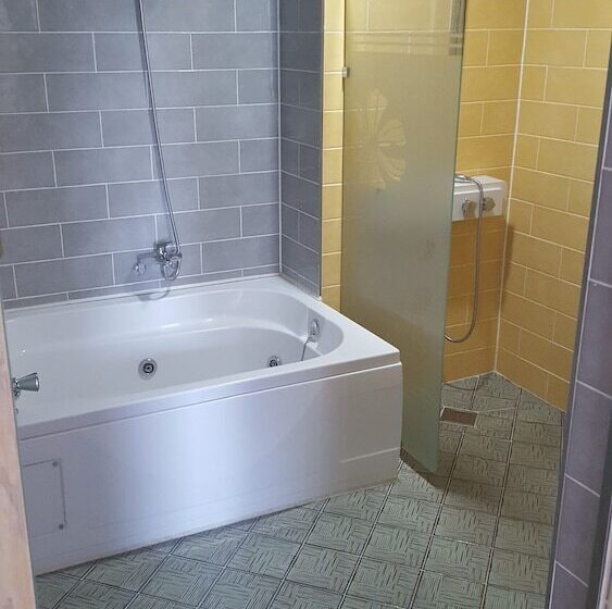 בית מלון כפרי River