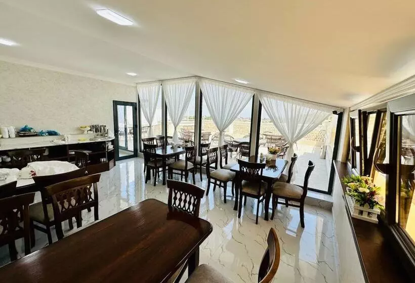 Hotel Samarkand Travel