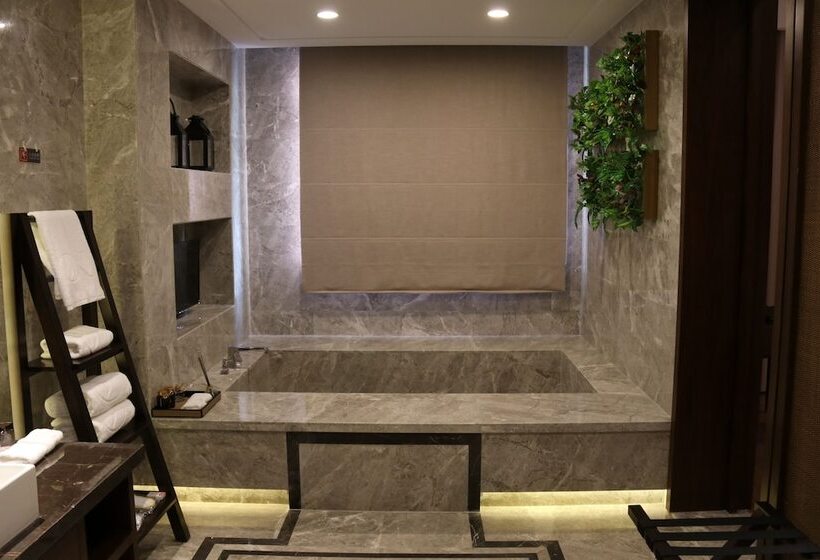 Hotel Zhuo Run Hot Spring Jian Guo