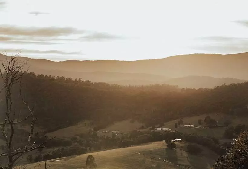 Kangaroo Ridge Retreat