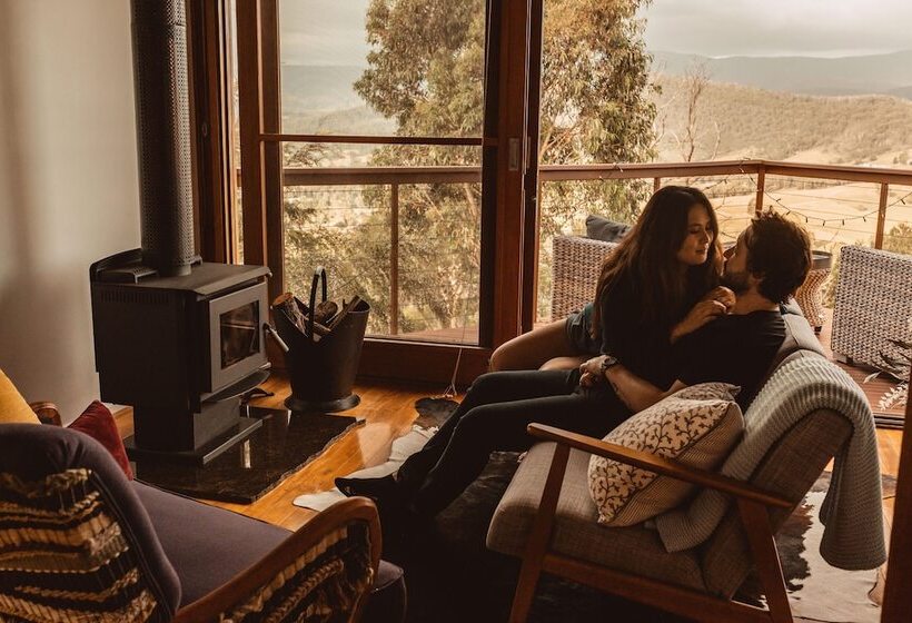 Kangaroo Ridge Retreat