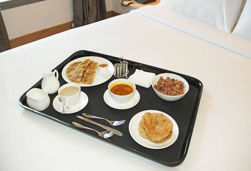 Oyo 9554 Hotel Grand Plaza