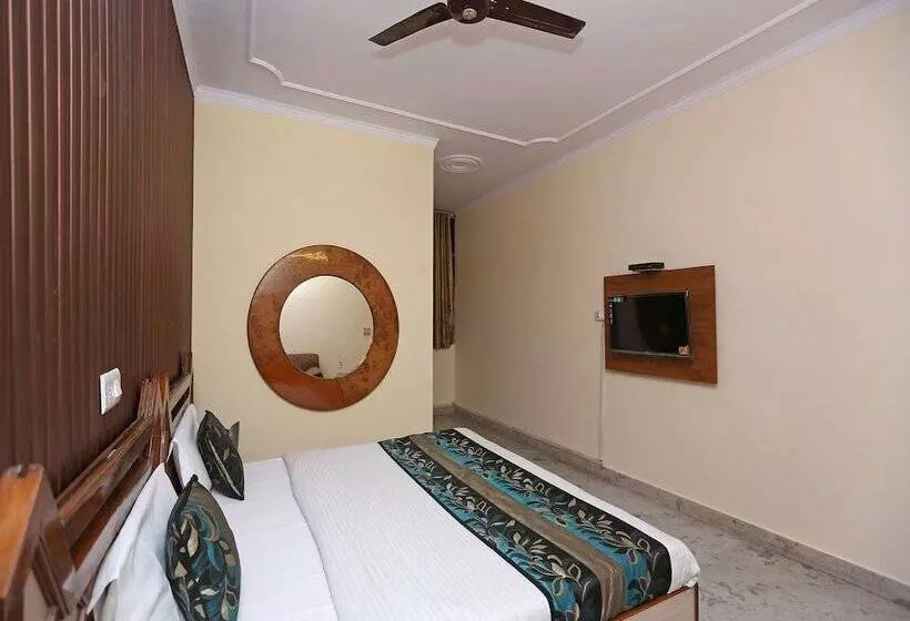Oyo 9554 Hotel Grand Plaza