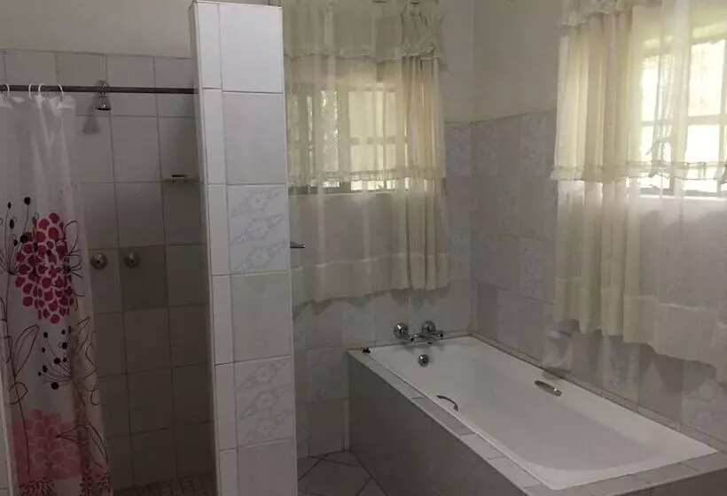 پانسیون Divine Guest House