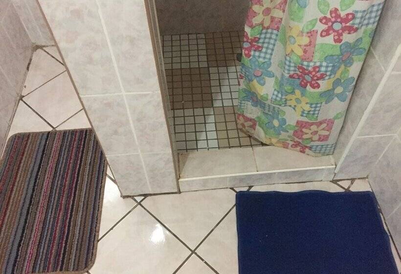 پانسیون Divine Guest House