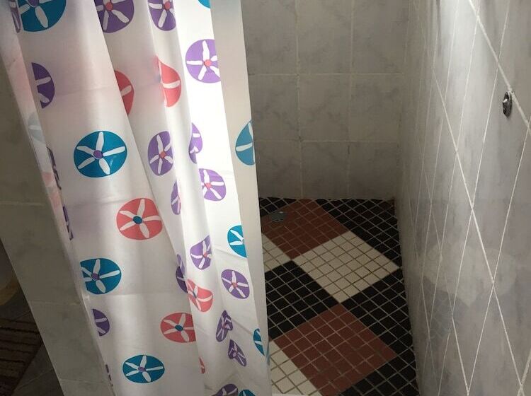 پانسیون Divine Guest House