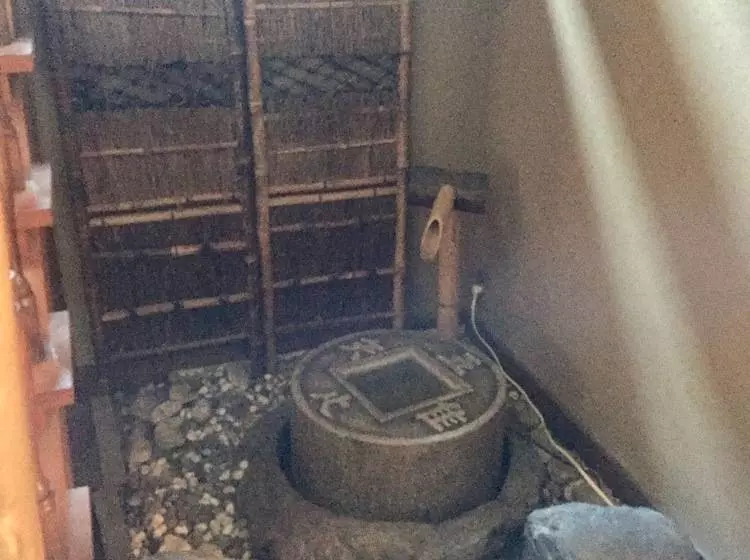 Majatalo Guesthouse Face To Face