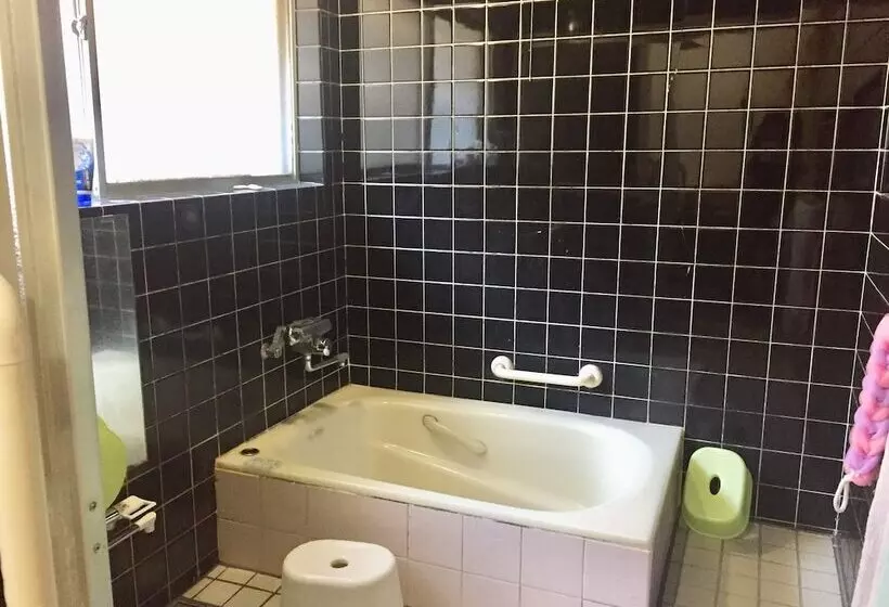 Majatalo Guesthouse Face To Face