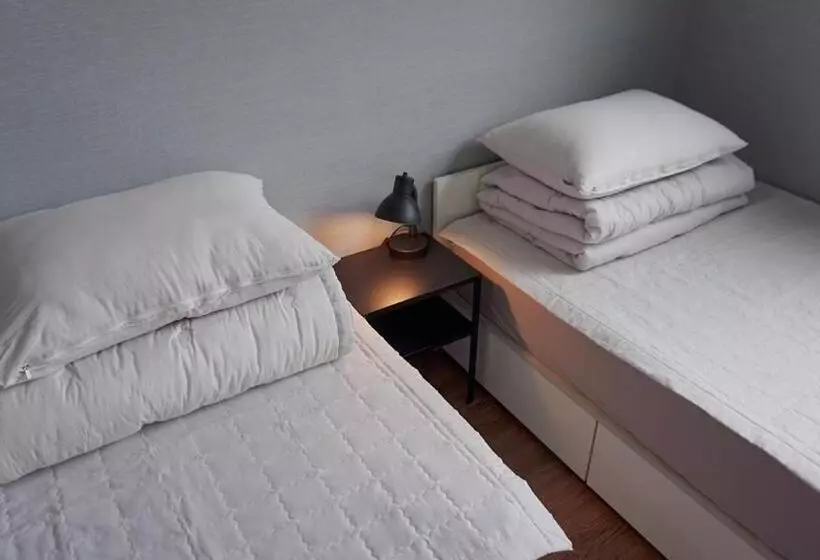 Retkeilymaja Sh Guesthouse