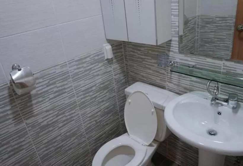 Retkeilymaja Sh Guesthouse