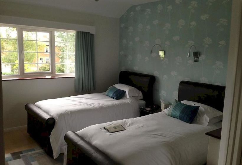 مبيت وإفطار Silverstone Guest House